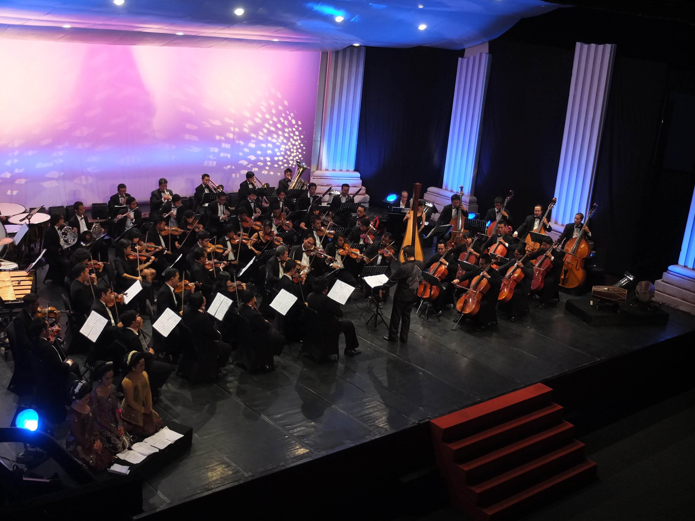 MAKUTHARAMA WAYANG IN SYMPHONY 2012 - TEATER JAKARTA TIM