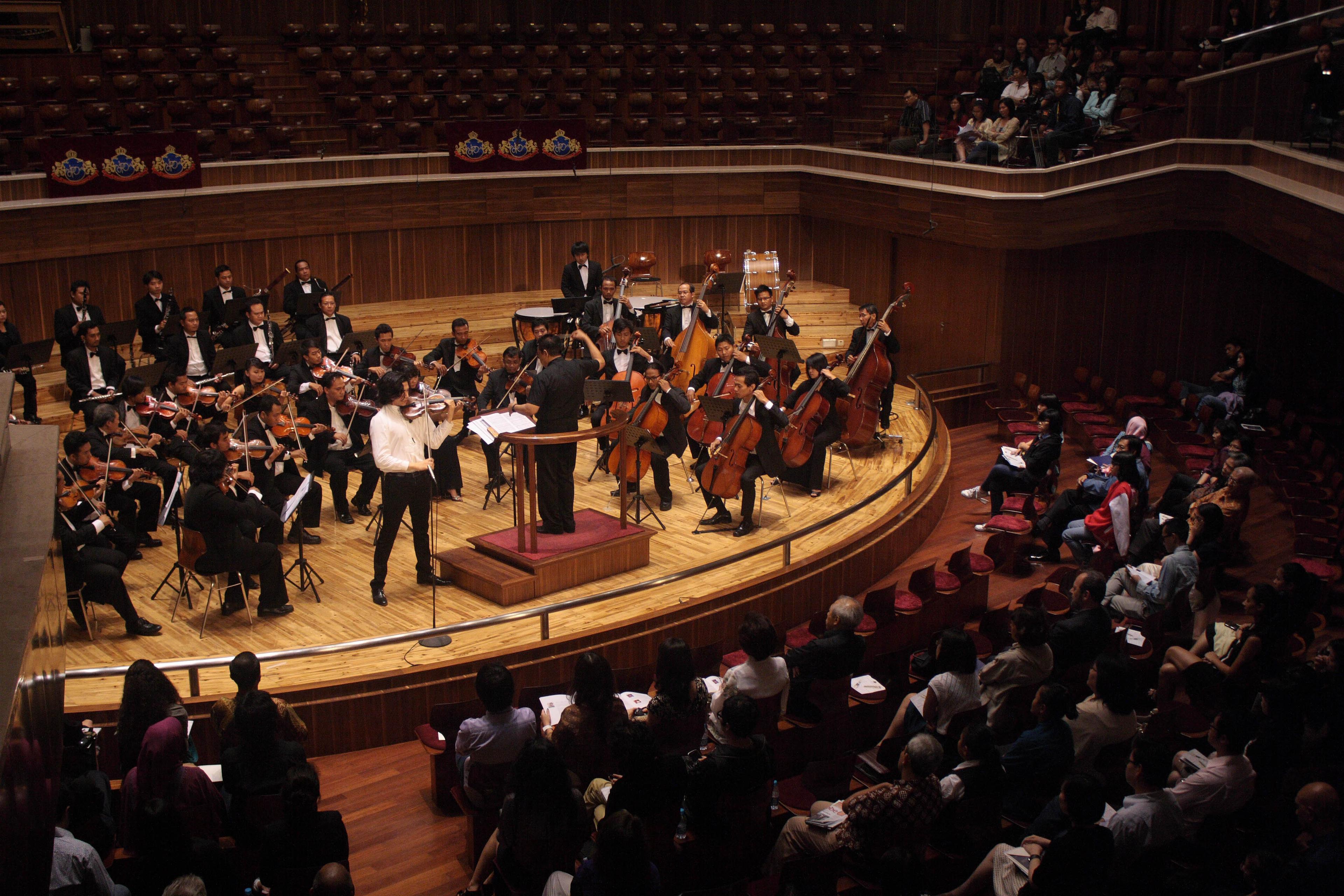 ISKANDAR WIDJAJA - THE NOTES OF ETERNITY - AULA SIMFONIA 2012